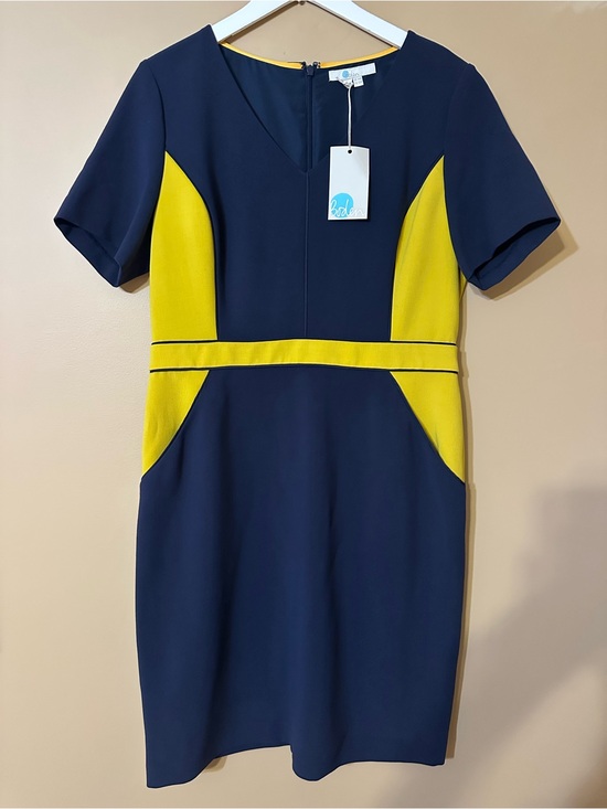 Boden Dresses & Skirts - Boden Color-Block V-Neck Sheath Dress - Navy & Yellow